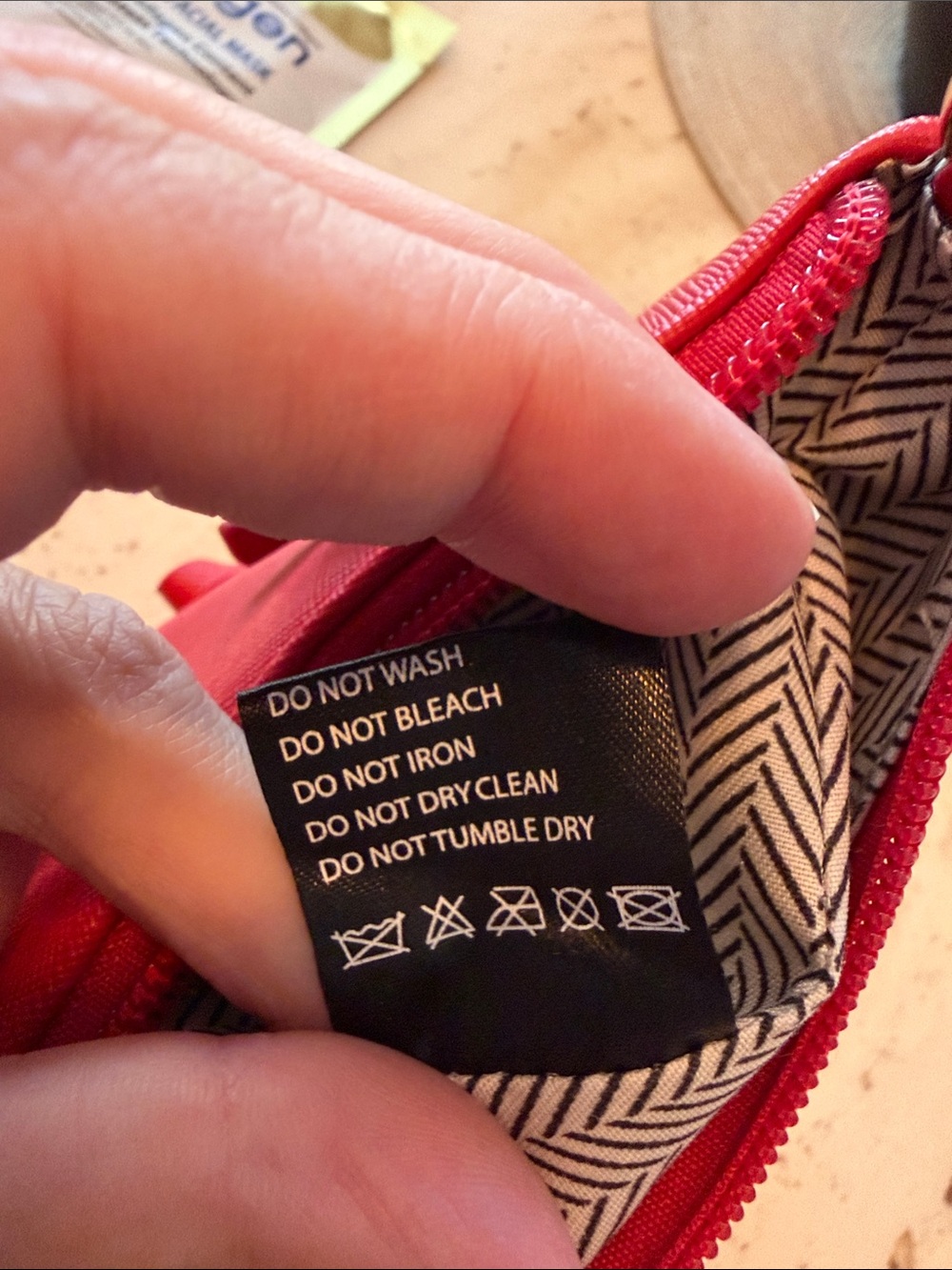 Like Dreams NWT Red Mini Shoulder Bag with Decorative Bows - Picture 7 of 13